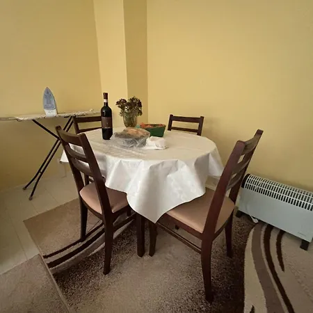 Apartament Lovely Апартамент